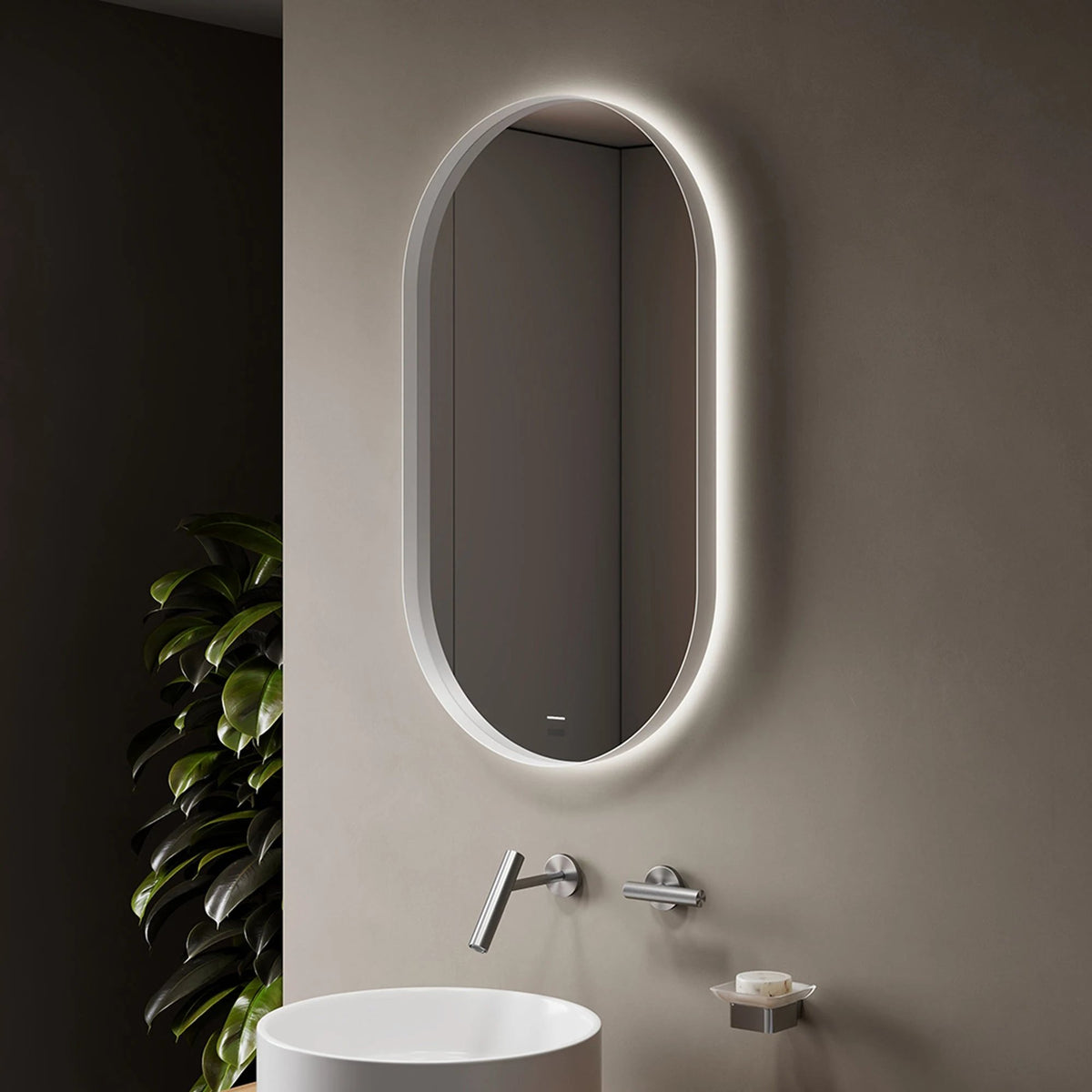 DIANO WHITE bathroom mirror, close-up of the reflective surface and frame. Claris Company.