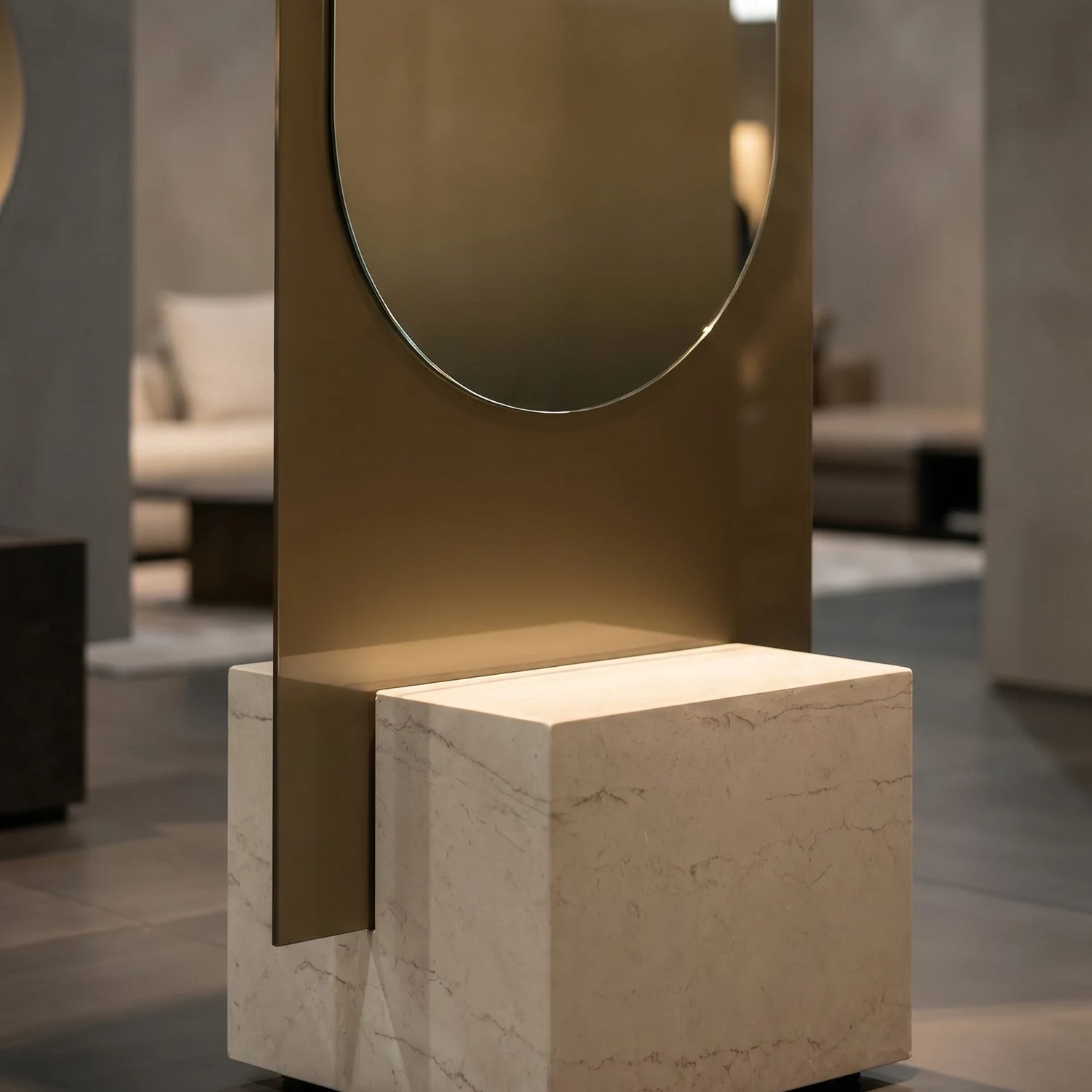 ALICE mirror in a home-living interior, Gemini Collection. Claris Company.