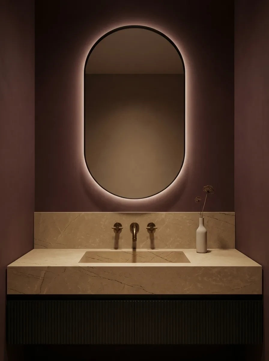 DIANO mirror in a bathroom, portrait view, Elegance Collection. Claris Company.