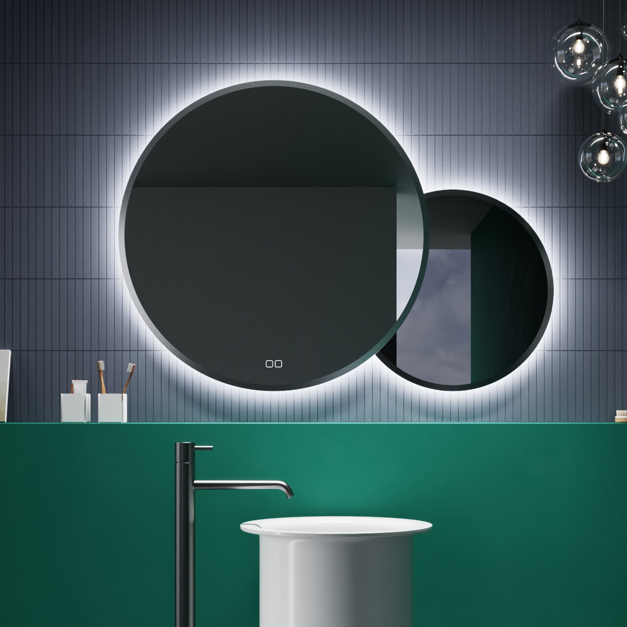 DUO R mirror featuring anti-fog technology for a clear reflection