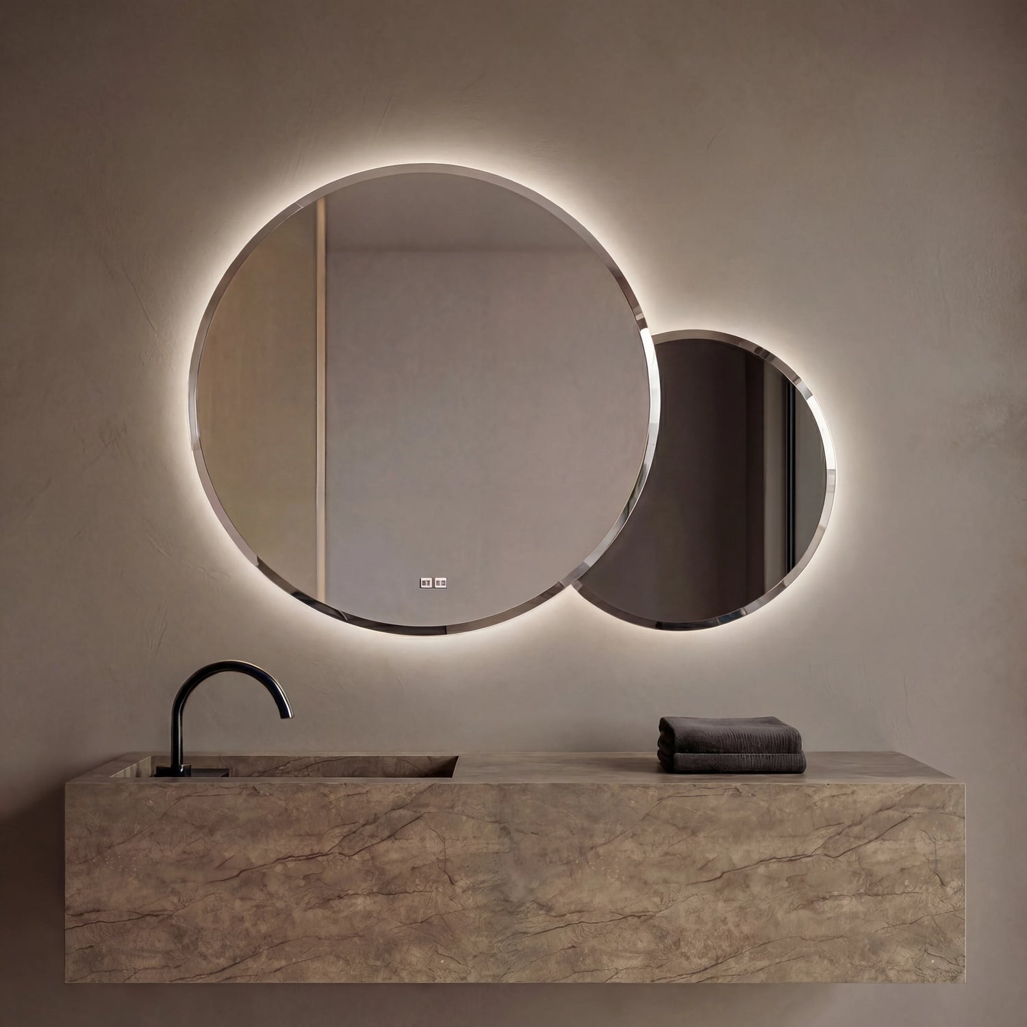 DUO R mirror, Elegance Collection. Claris Company.