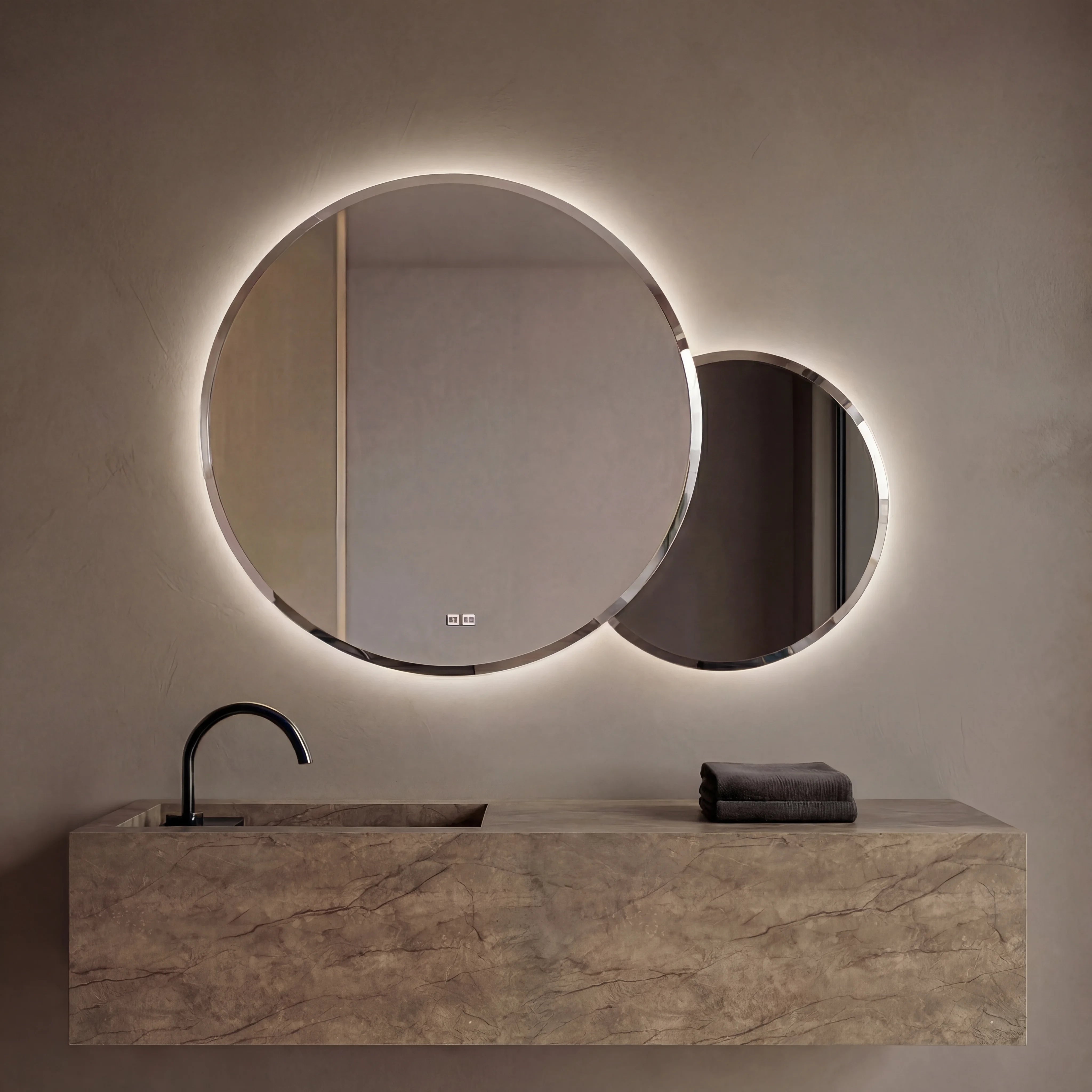 DUO R mirror, Elegance Collection. Claris Company.