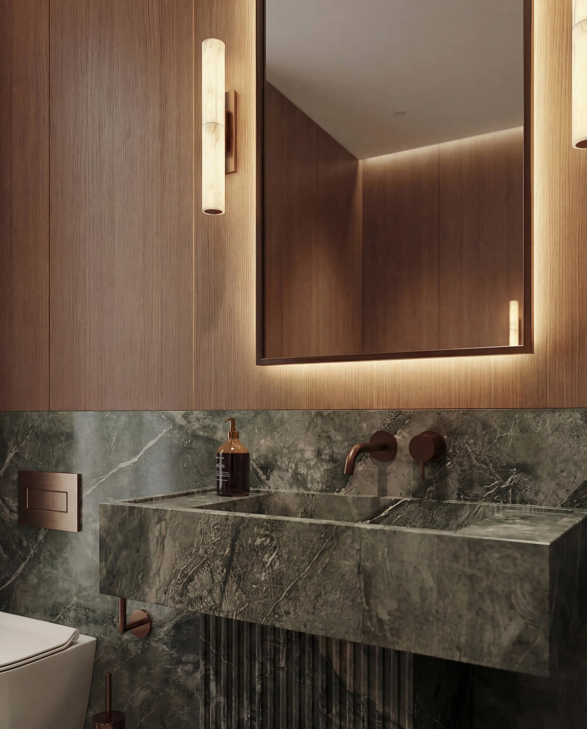 ORO LIGHT mirror in a bathroom, portrait view, Elegance Collection. Claris Company.